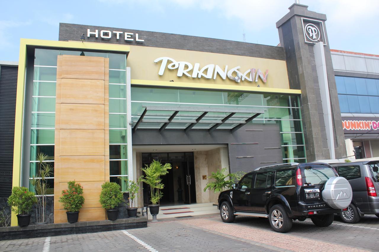 Hotel Priangan Cirebon Esterno foto